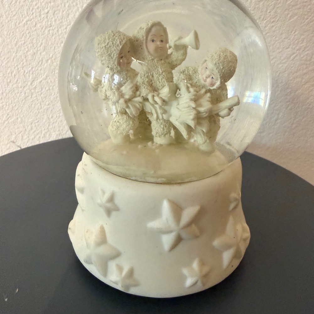 Heigh-Ho Snowbabies Waterglobe/Music Box Globe